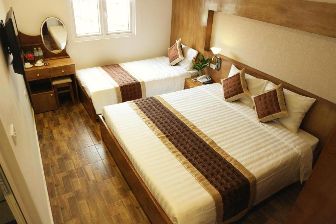 V Central Hotel Vang Vieng Bagian luar foto